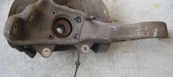 BMW X5 E70 Front wheel hub 6773784