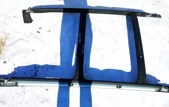 KIA Carens II Roof transverse bars on the 