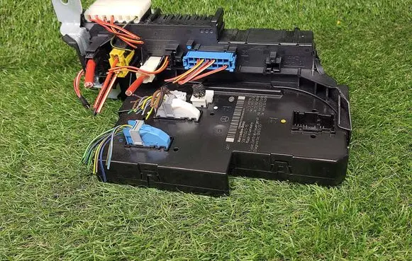 Mercedes-Benz E W212 Power management control unit 2129009622 2129015205 2129020008