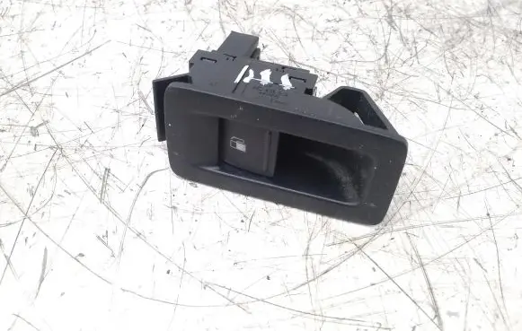Volkswagen Touran II Fuel tank opening switch 1T0959551A