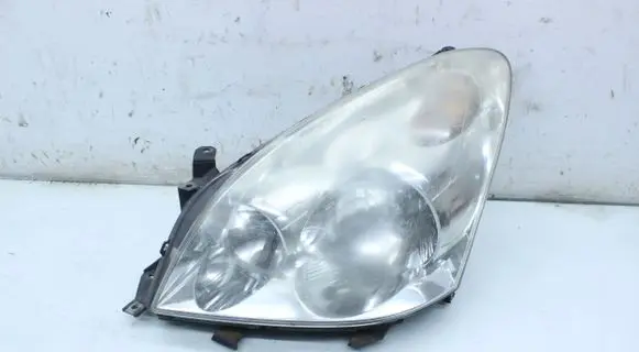 Toyota Corolla Verso AR10 Headlight/headlamp M60GF10