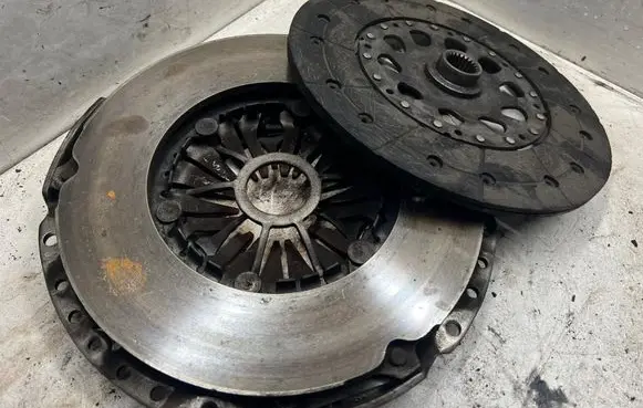 Hyundai Santa Fe Pressure plate 4120038250
