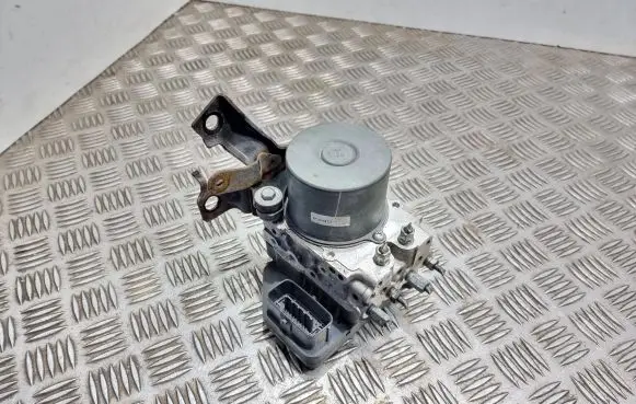 Mazda 6 ABS Pump Gdk4437a0 1338006980