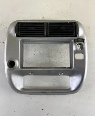 Ford Explorer Dash center air vent grill 3504302 XL247804302FA 1L2X3504302AD