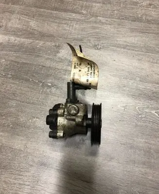 Hyundai Accent Power steering pump