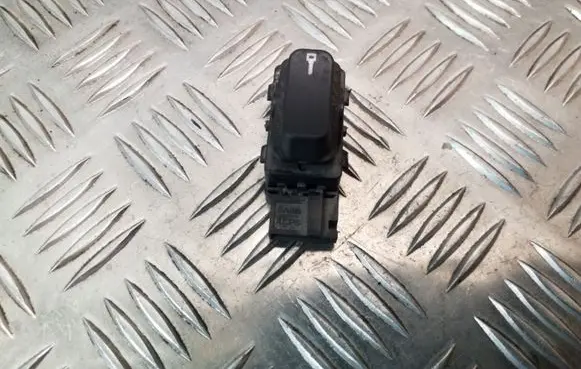 Saab 9-5 Central locking switch button 4617593