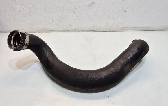 Mercedes-Benz C W204 Intercooler hose/pipe A2045282682
