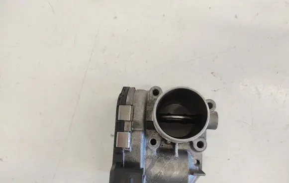 Renault Laguna III Throttle valve 8200330810 0281002681 88307