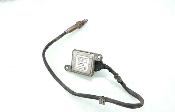 Mercedes-Benz Vito Viano W447 Lambda probe sensor A0009050108