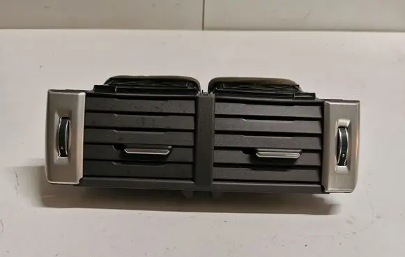 Land Rover Range Rover Evoque L538 Dash center air vent grill BJ32014L21AB