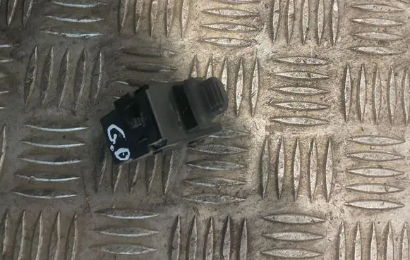 Jeep Cherokee XJ Electric window control switch