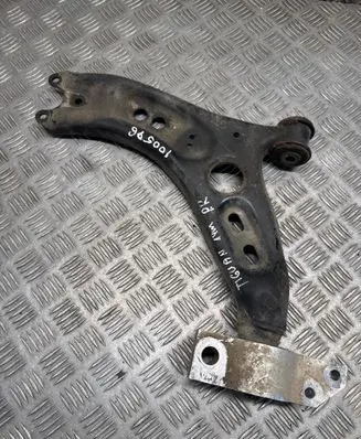 Volkswagen Tiguan Front lower control arm/wishbone 5N0407151