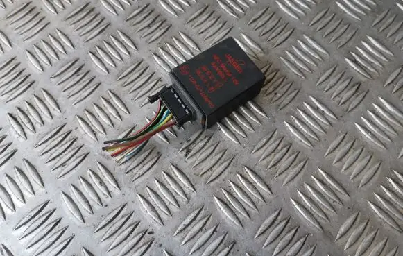 Toyota Avensis T250 Tow bar trailer control unit/module 52400006 10R02100600