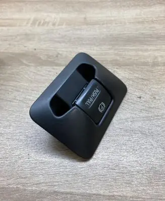 Volvo V70 Hand brake release handle 30773539