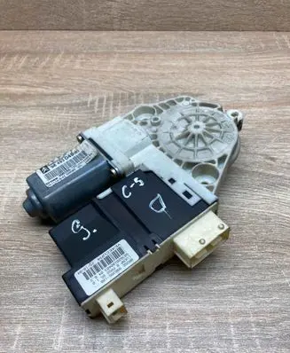 Citroen C5 Front door window regulator motor 9649304080 998056100