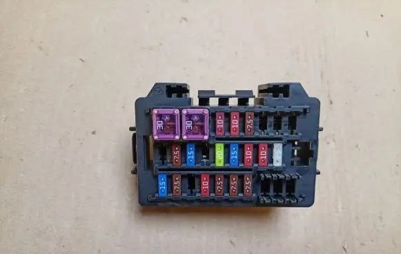 Mazda CX-9 Fuse module