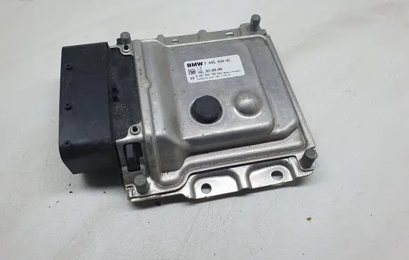 BMW X5 F15 Adblue control unit 7445434 0281032793