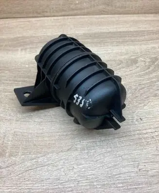 BMW 5 E39 Vacuum air tank 2247620