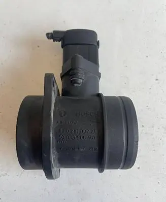 Skoda Octavia Mk1 (1U) Mass air flow meter 0281002757