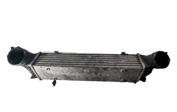 BMW 1 E81 E87 Intercooler radiator 7798788 3296399