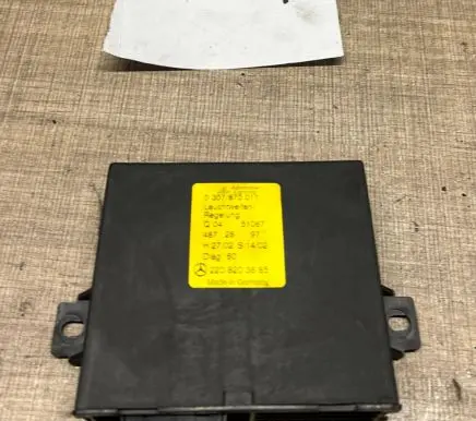 Mercedes-Benz S W220 Light module LCM 2208203685 0307870011