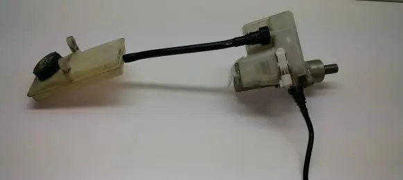 Ford C-MAX I Master brake cylinder 03350886401 03350886381 03339005512