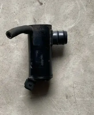 Volvo XC70 Windscreen/windshield washer pump 9169611 602103950