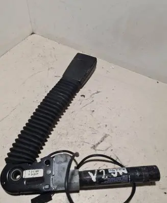 BMW 5 E60 E61 Front seatbelt buckle 7210888