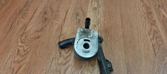 Engine oil radiator