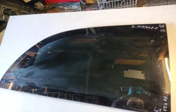 Chrysler Grand Voyager IV Rear side window 43R00202