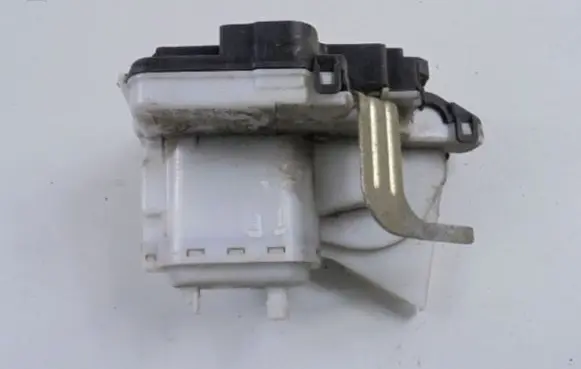 Seat Ibiza II (6k) Rear door lock 6K4839016E