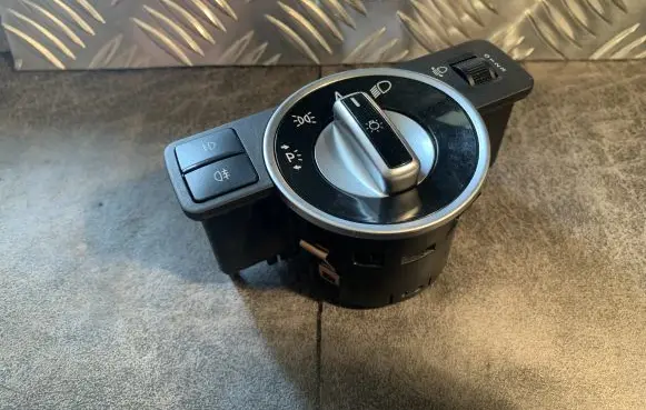 Mercedes-Benz E C207 W207 Light switch