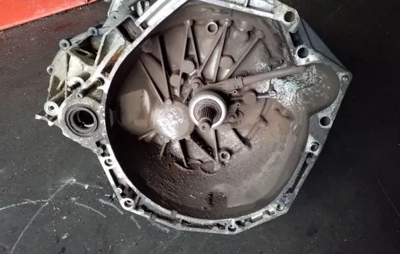 Renault Clio III Manual 6 speed gearbox TL4K9K TL4K9KX
