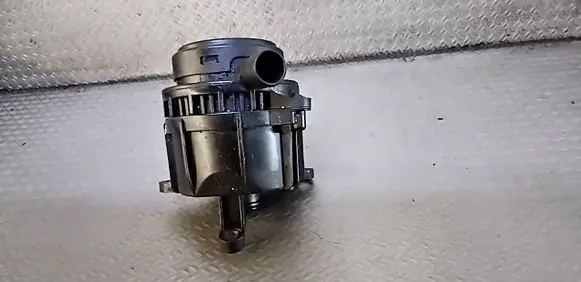 Volkswagen Crafter Oil breather separator 076103593A