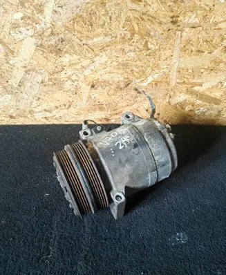 Volvo V70 Air conditioning (A/C) compressor (pump) P30761390