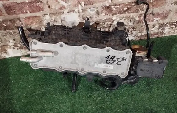 Volkswagen Scirocco Intake manifold 04E145749B