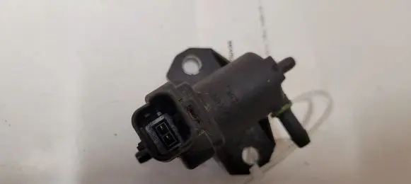 Volvo V50 Electromagnetic valve 8653909 2165P1