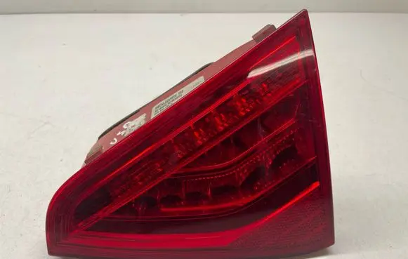 Audi A5 8T 8F Tailgate rear/tail lights 8T0945094D