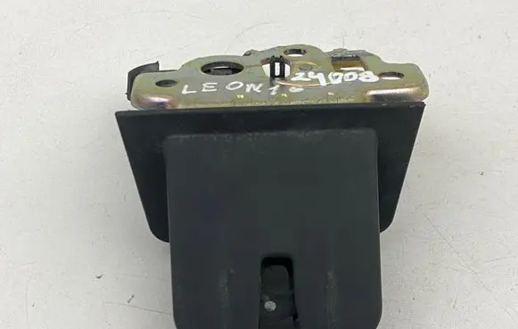 Seat Leon (5F) Tailgate lock latch 5E0827505A