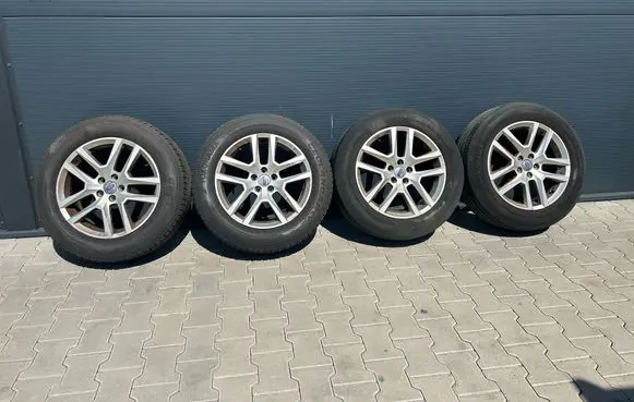 Volvo XC60 R18 alloy rim 