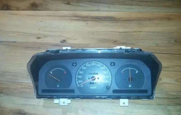 Mitsubishi Space Runner Speedometer (instrument cluster) mb680134 776-230