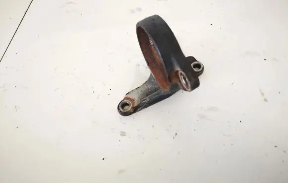 Toyota Avensis T250 Engine mounting bracket