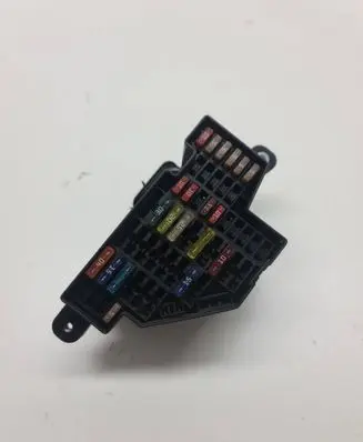 Volkswagen Golf V Fuse module 1K1941824