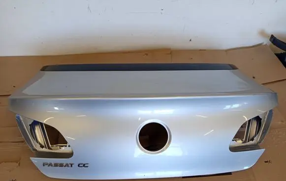 Volkswagen PASSAT CC Tailgate/trunk/boot lid 