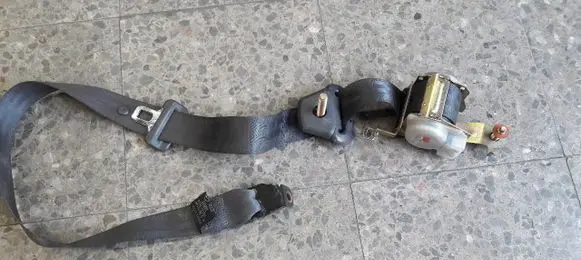 Hyundai Trajet Rear seatbelt