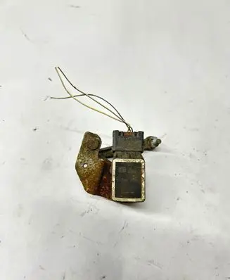 Headlight/headlamp level sensor