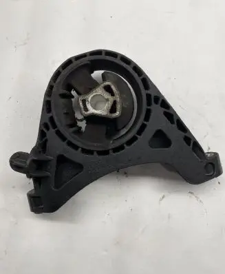 Opel Insignia A Engine mounting bracket 13227759