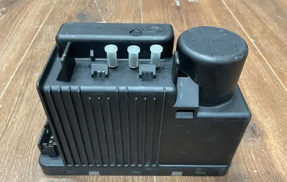 Mercedes-Benz SL R129 Central locking vacuum pump 1298000648