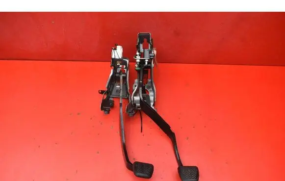Toyota Auris E180 Accelerator throttle pedal 