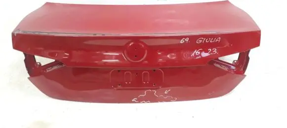 Alfa Romeo Giulia Tailgate/trunk/boot lid 68304515AA